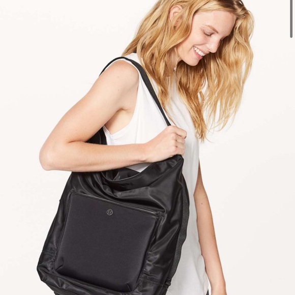 Lululemon All Set Hobo
Black NWOT🤩 - Picture 2 of 11